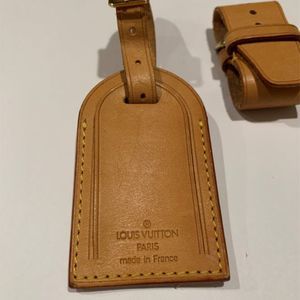 Louis Vuitton Luggage Tag & Belt  / E59